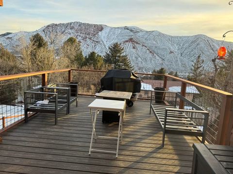 Finished composite deck with steel cable railing